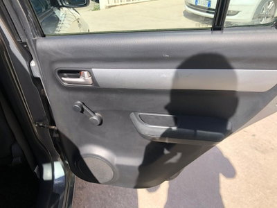 Suzuki Swift 1.3 DDiS 75CV DPF 5p. GL (13)