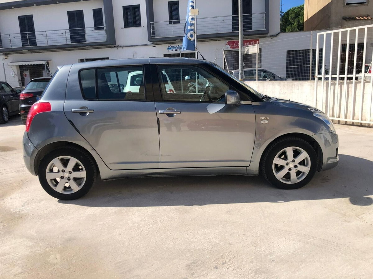 Suzuki Swift 1.3 DDiS 75CV DPF 5p. GL (2)