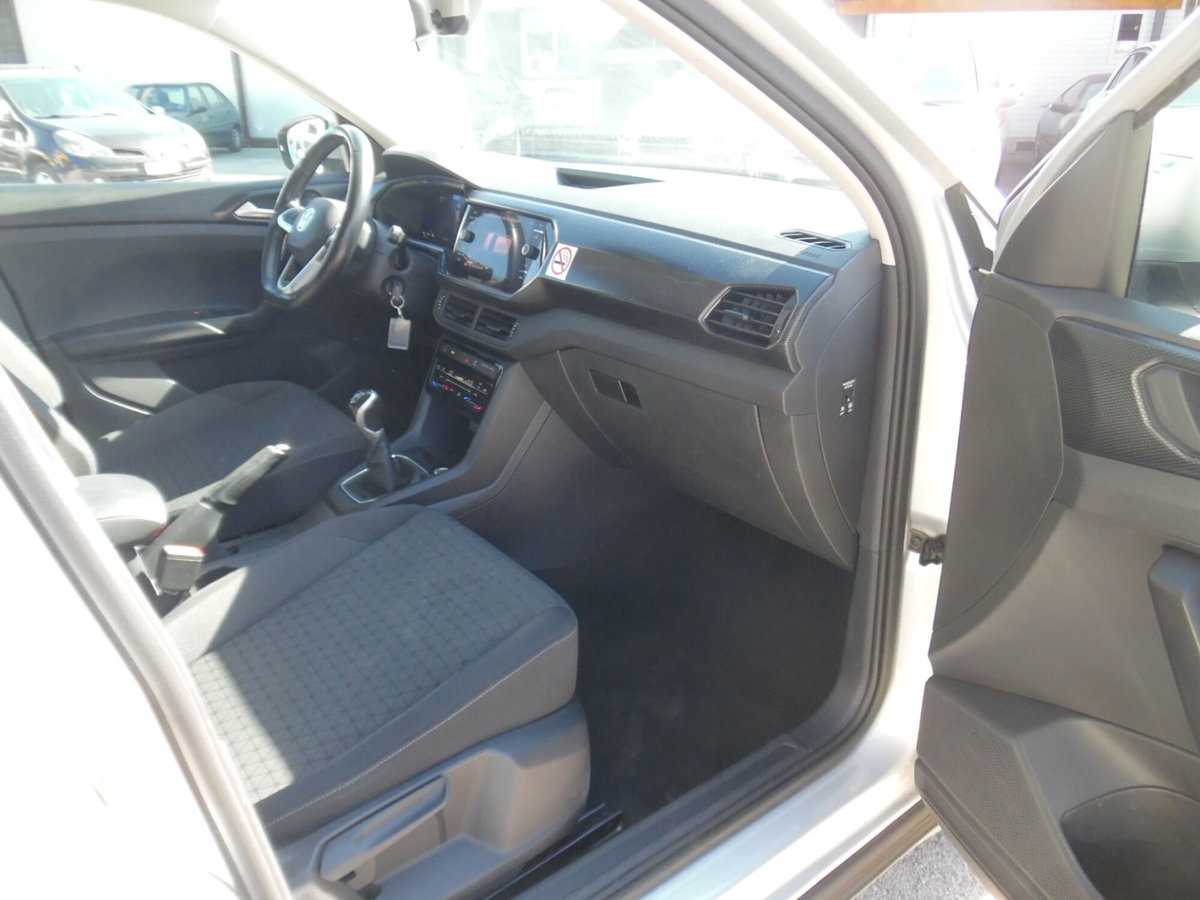 Volkswagen T-Cross 1.0 TSI 110 CV Sport (16)