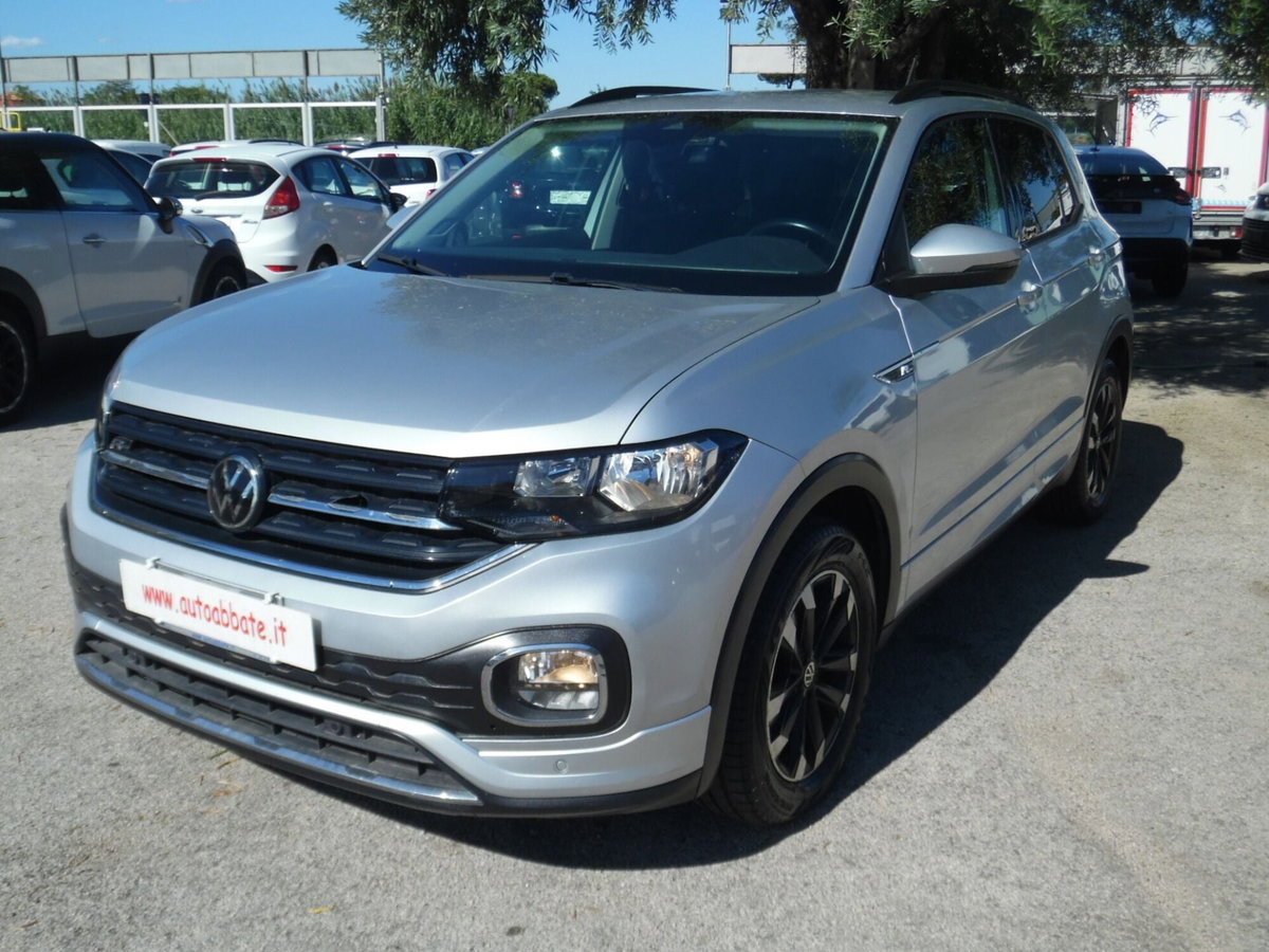 Volkswagen T-Cross 1.0 TSI 110 CV Sport (3)