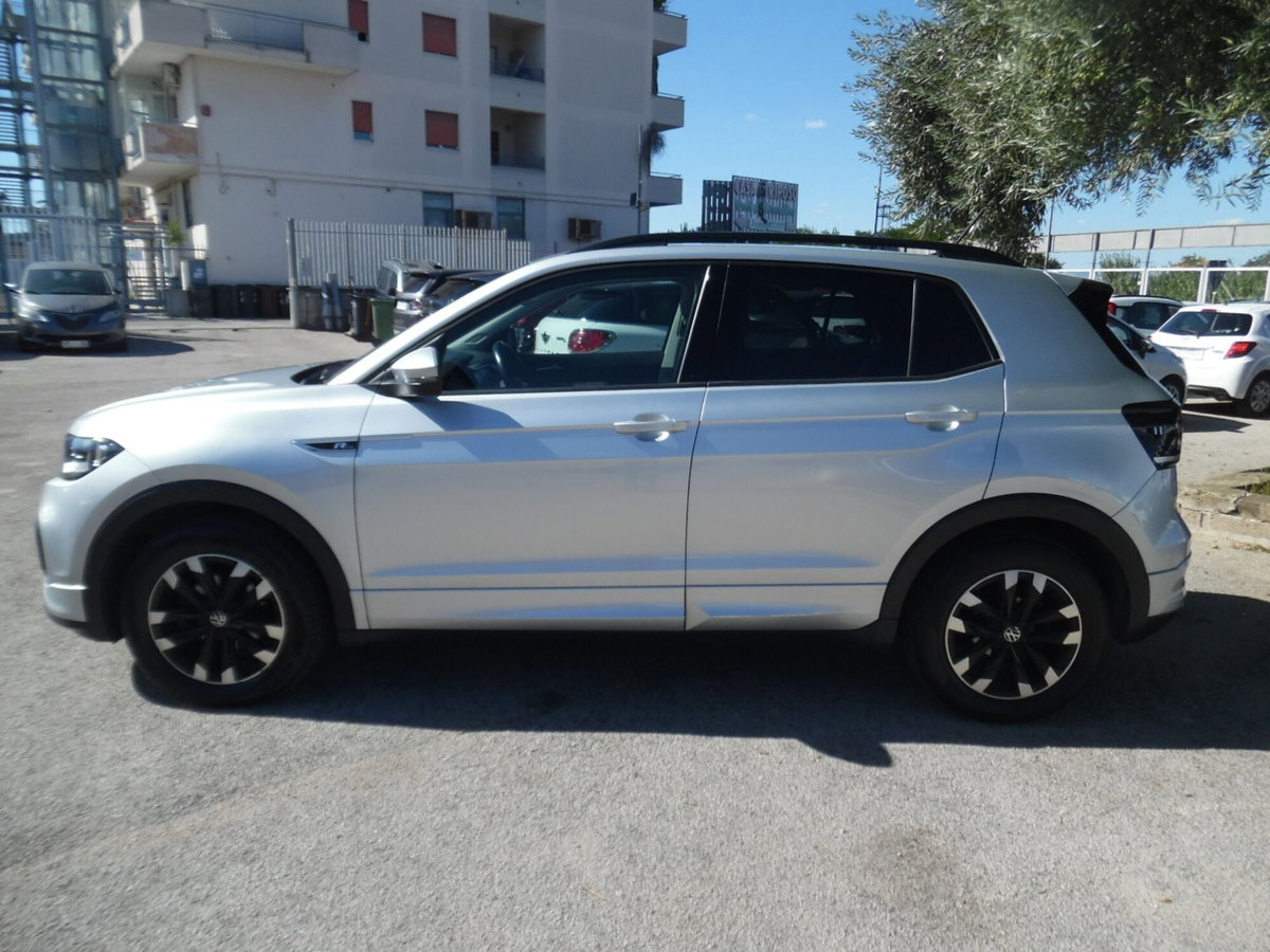 Volkswagen T-Cross 1.0 TSI 110 CV Sport (4)
