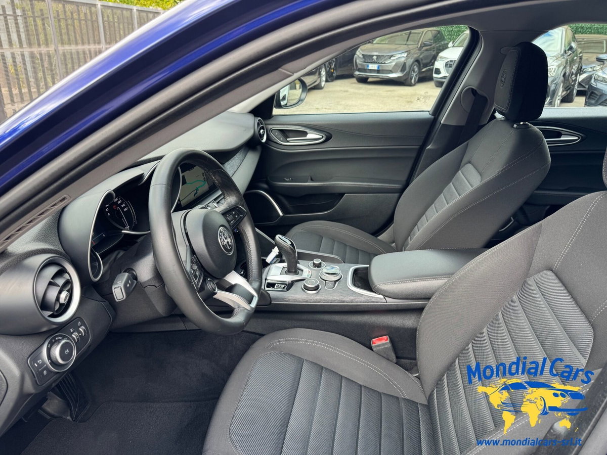 Alfa Romeo Giulia 2.2 Turbodiesel 160 CV AT8 Business (10)