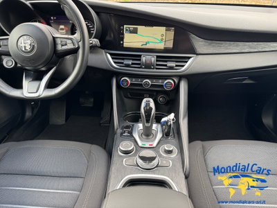 Alfa Romeo Giulia 2.2 Turbodiesel 160 CV AT8 Business (13)