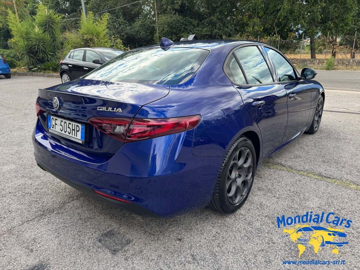 Alfa Romeo Giulia 2.2 Turbodiesel 160 CV AT8 Business (5)