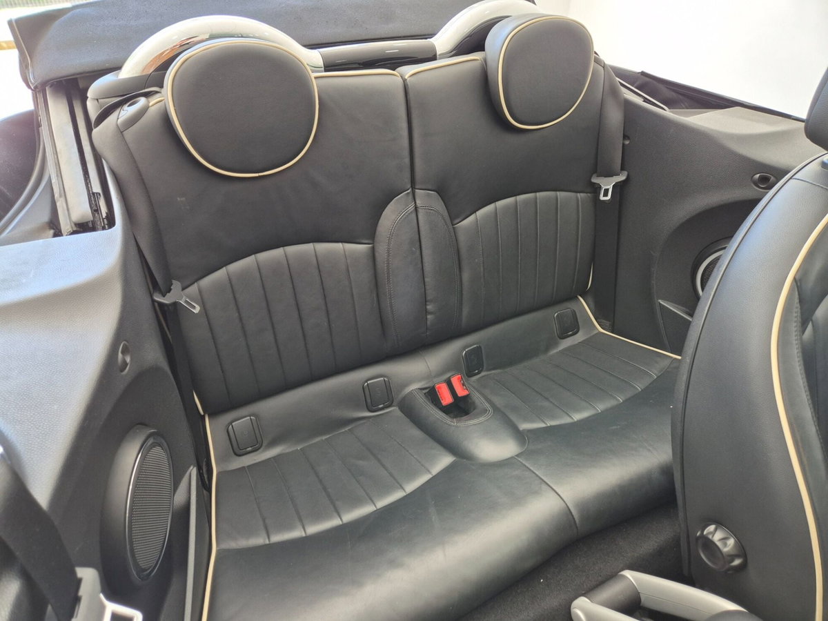 MINI Mini Cabrio 1.6 16V Cooper S Cabrio (13)