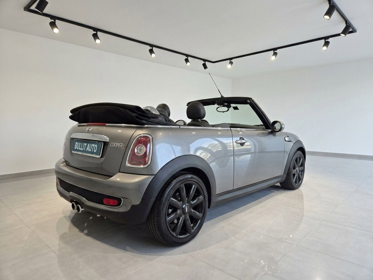 MINI Mini Cabrio 1.6 16V Cooper S Cabrio (2)