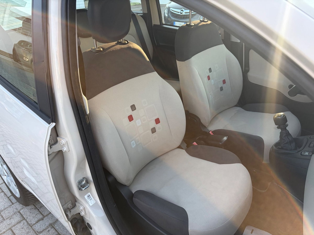 Fiat Panda 0.9 TwinAir Turbo Natural Power Lounge (12)