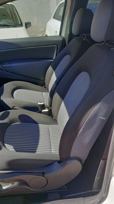 Lancia Ypsilon 1.2 New Oro (13)