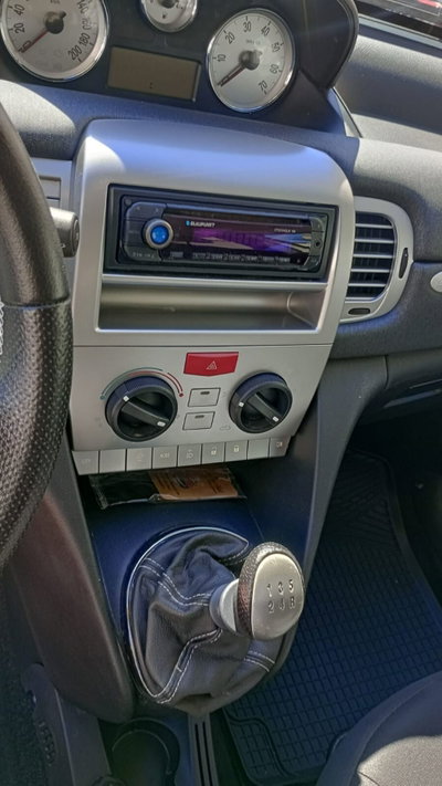 Lancia Ypsilon 1.2 New Oro (16)