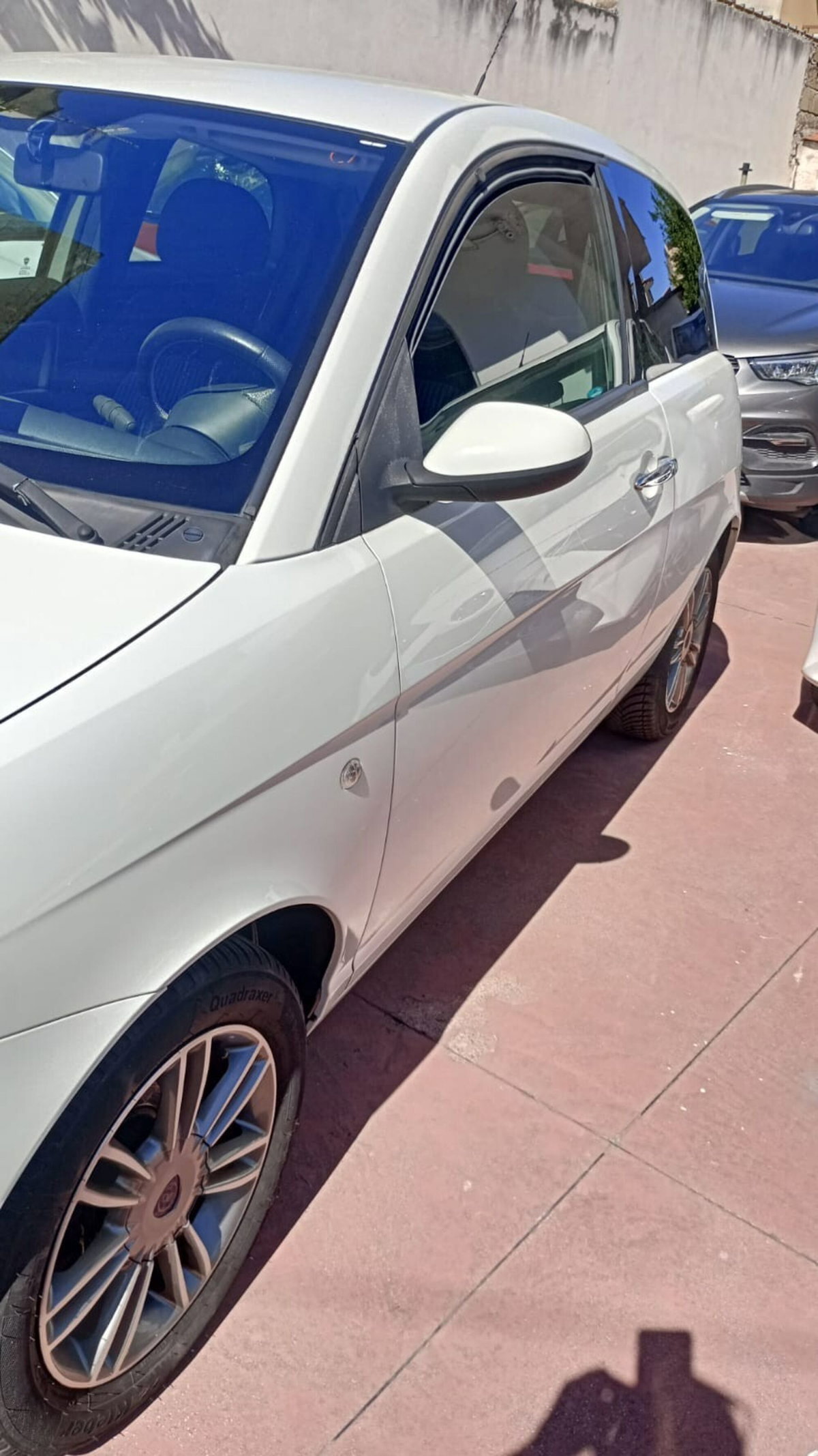 Lancia Ypsilon 1.2 New Oro (3)