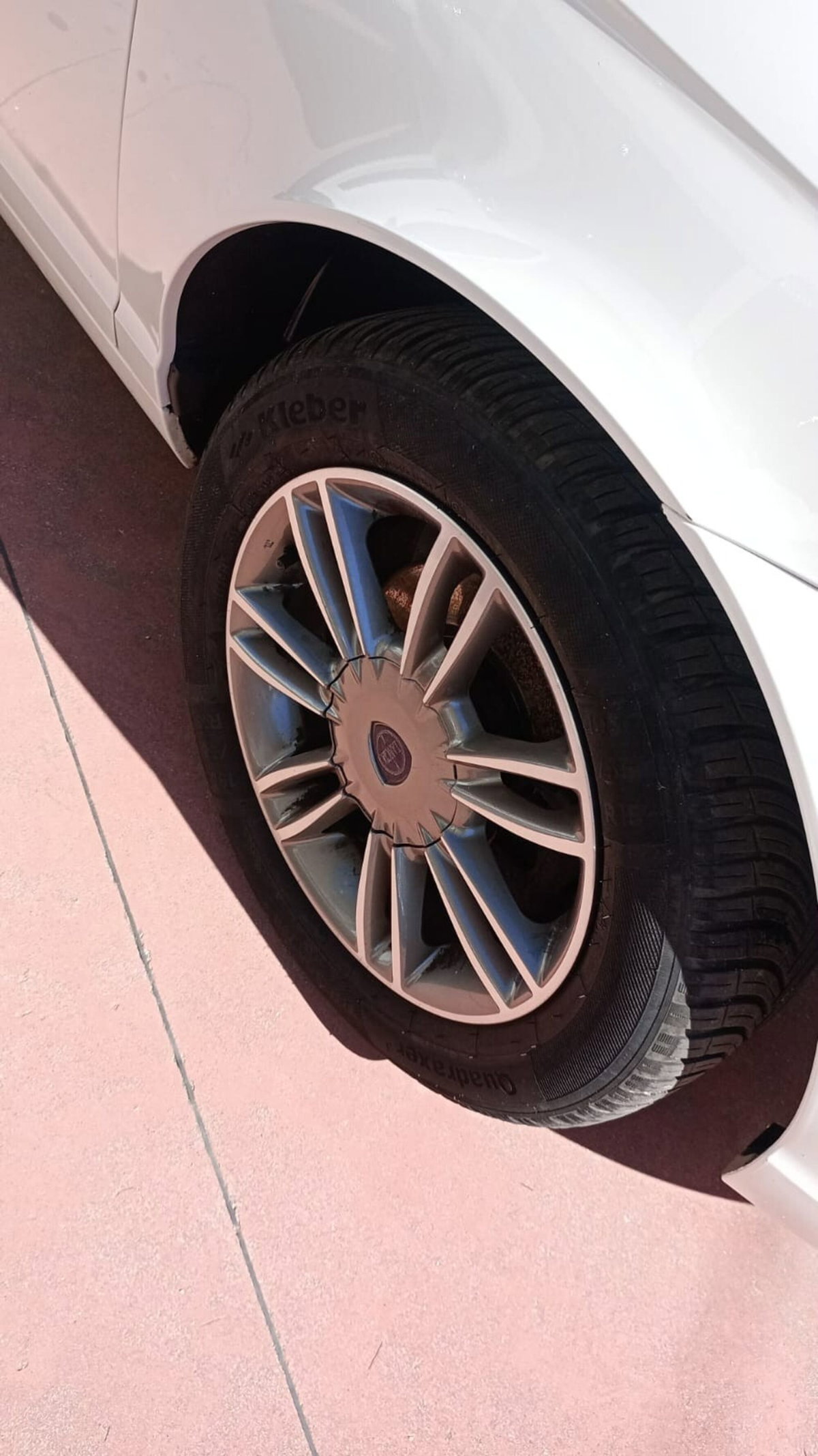 Lancia Ypsilon 1.2 New Oro (9)