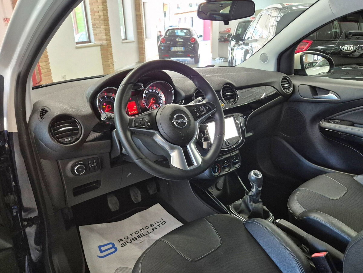 Opel Adam 1.2 70 CV Jam (4)