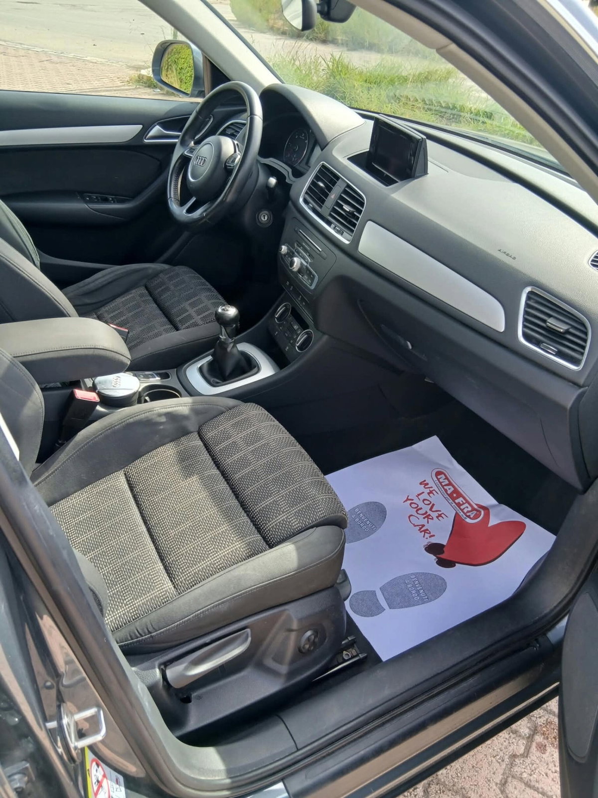 Audi Q3 2.0 TDI 120 CV (6)