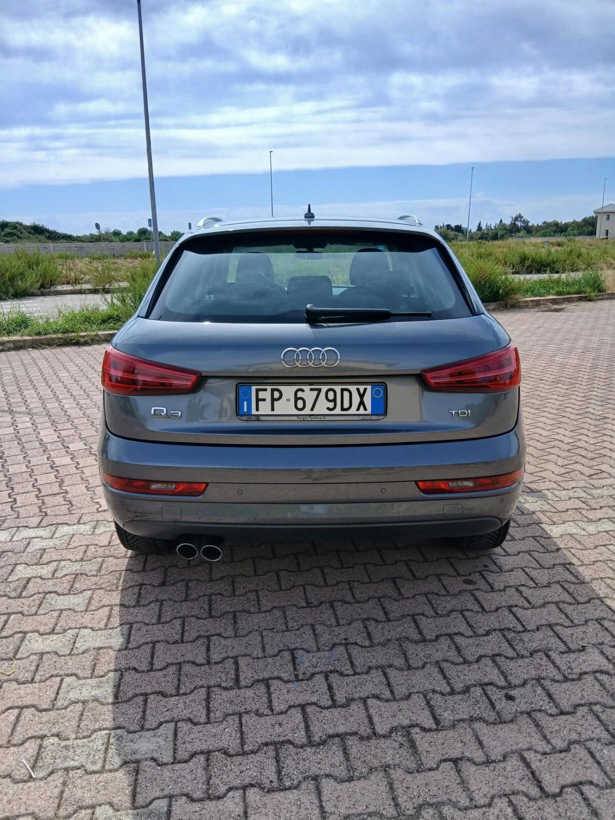 Audi Q3 2.0 TDI 120 CV (7)