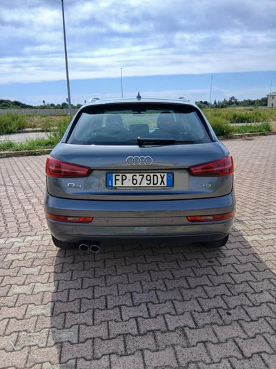 Audi Q3 2.0 TDI 120 CV (7)