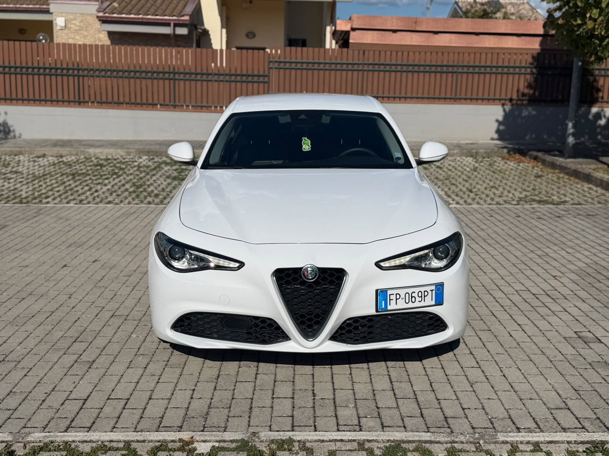 Alfa Romeo Giulia 2.2 Turbodiesel 180 CV AT8 Super