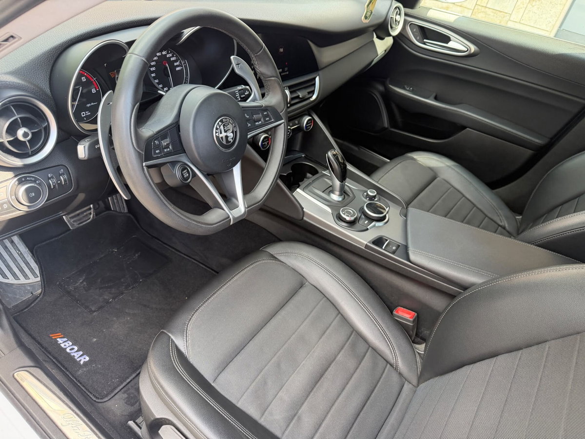 Alfa Romeo Giulia 2.2 Turbodiesel 180 CV AT8 Super (11)