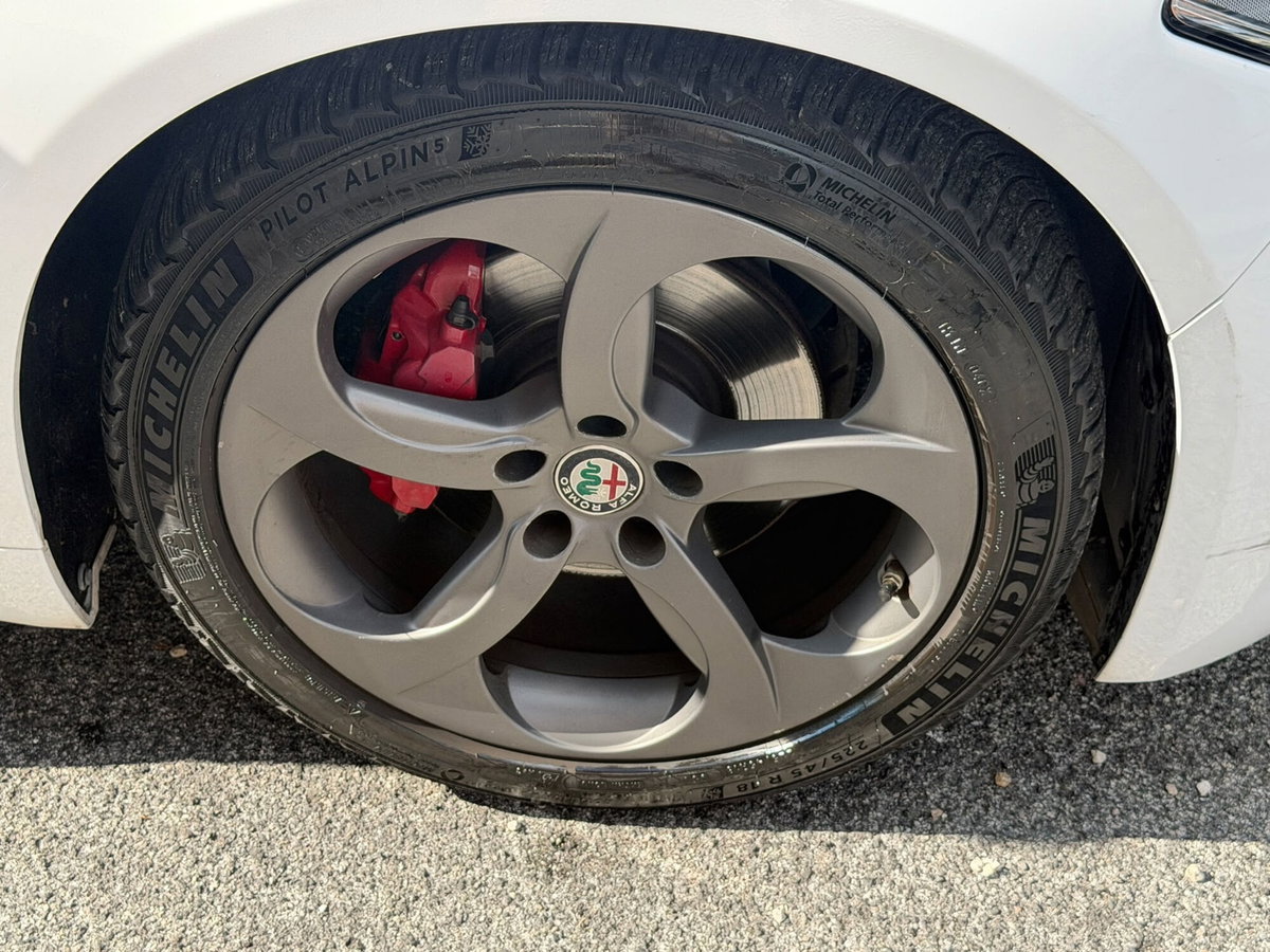 Alfa Romeo Giulia 2.2 Turbodiesel 180 CV AT8 Super (14)