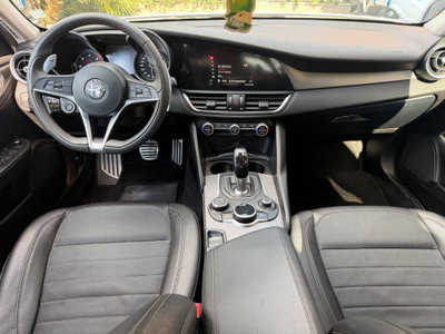 Alfa Romeo Giulia 2.2 Turbodiesel 180 CV AT8 Super (8)