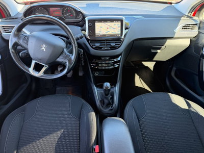 Peugeot 208 82 5 porte Allure (8)