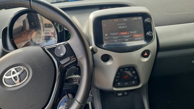 Toyota Aygo 1.0 VVT-i 69 CV 5 porte x-clusiv (6)