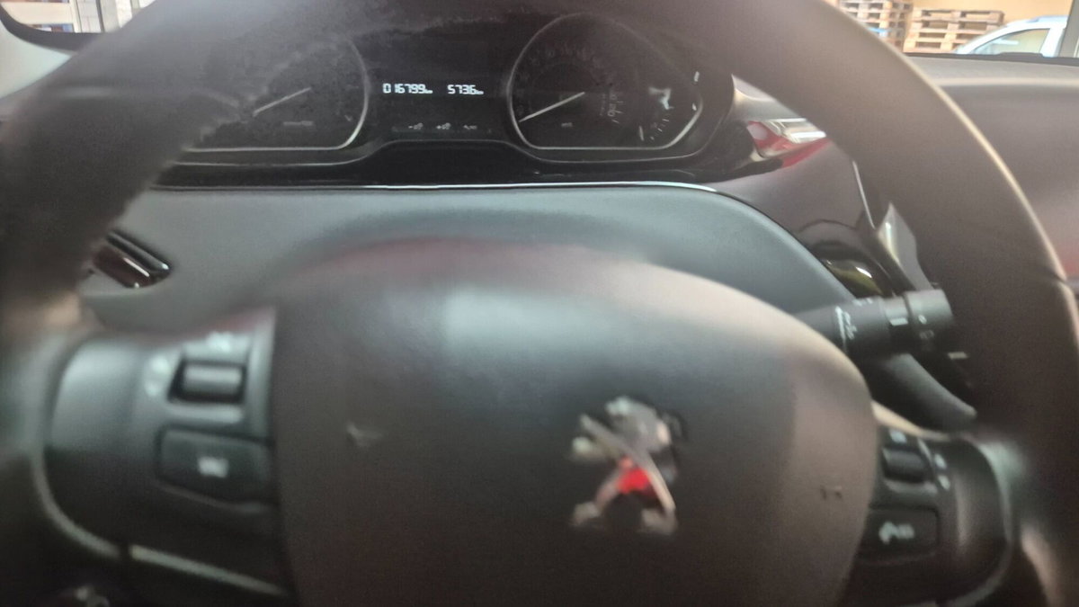 Peugeot 208 82 5p. GPL Allure (13)