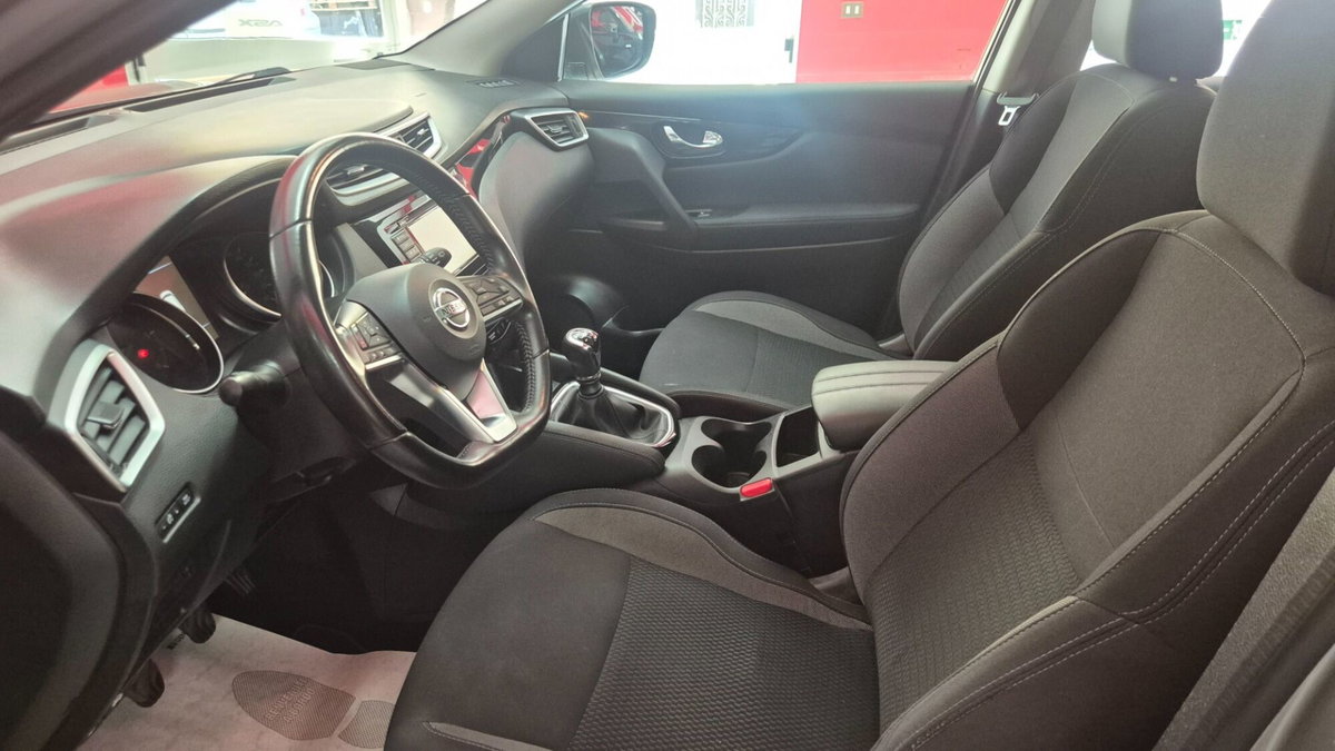 Nissan Qashqai 1.5 dCi 115 CV DCT Business (11)