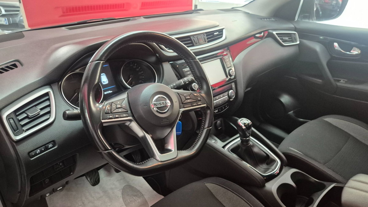 Nissan Qashqai 1.5 dCi 115 CV DCT Business (9)