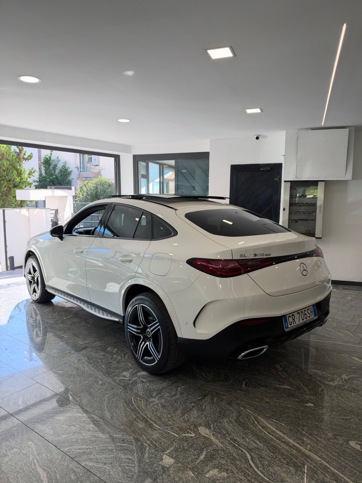 Mercedes-Benz GLC Coupé 300 de 4Matic Plug-in hybrid Coupé Premium Plus (2)