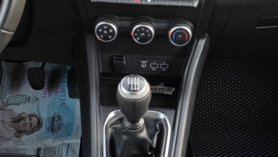 Renault Captur TCe 100 CV GPL FAP Zen (17)