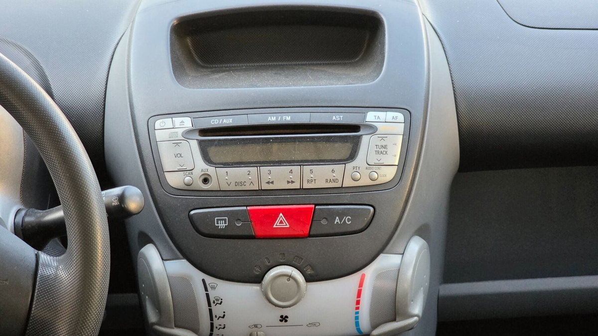 Peugeot 107 68CV 5p. Urban Move (12)