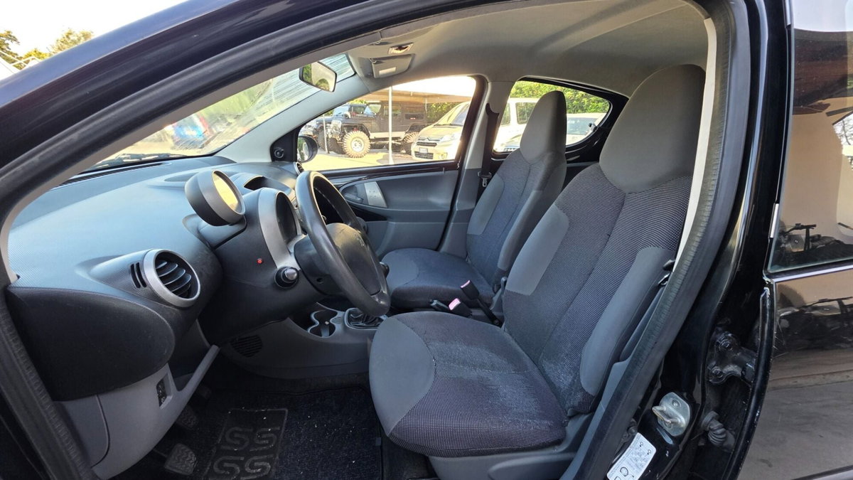 Peugeot 107 68CV 5p. Urban Move (7)