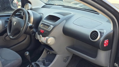 Peugeot 107 68CV 5p. Urban Move (9)
