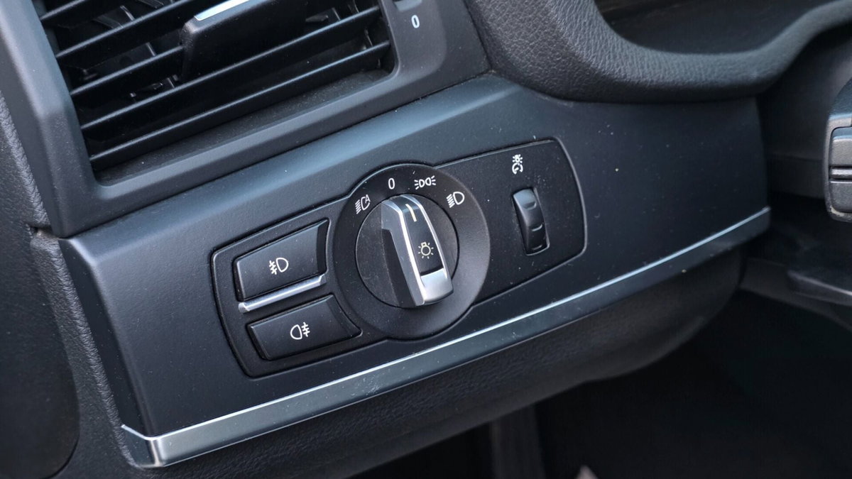 BMW X3 xDrive20d Futura (18)
