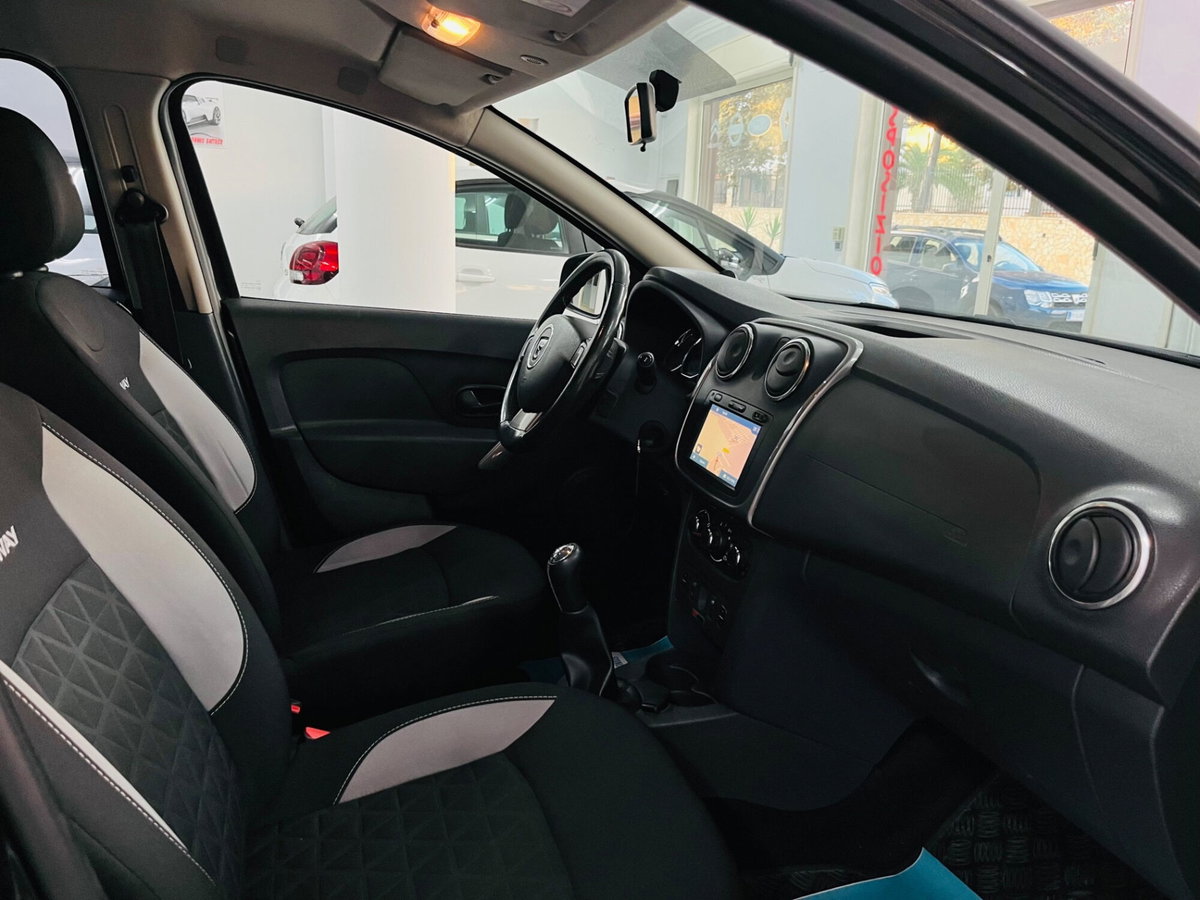 Dacia Sandero Stepway 1.5 dCi 8V 90CV (8)