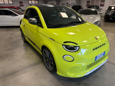 Abarth 500e Cabrio 42 kWh usata