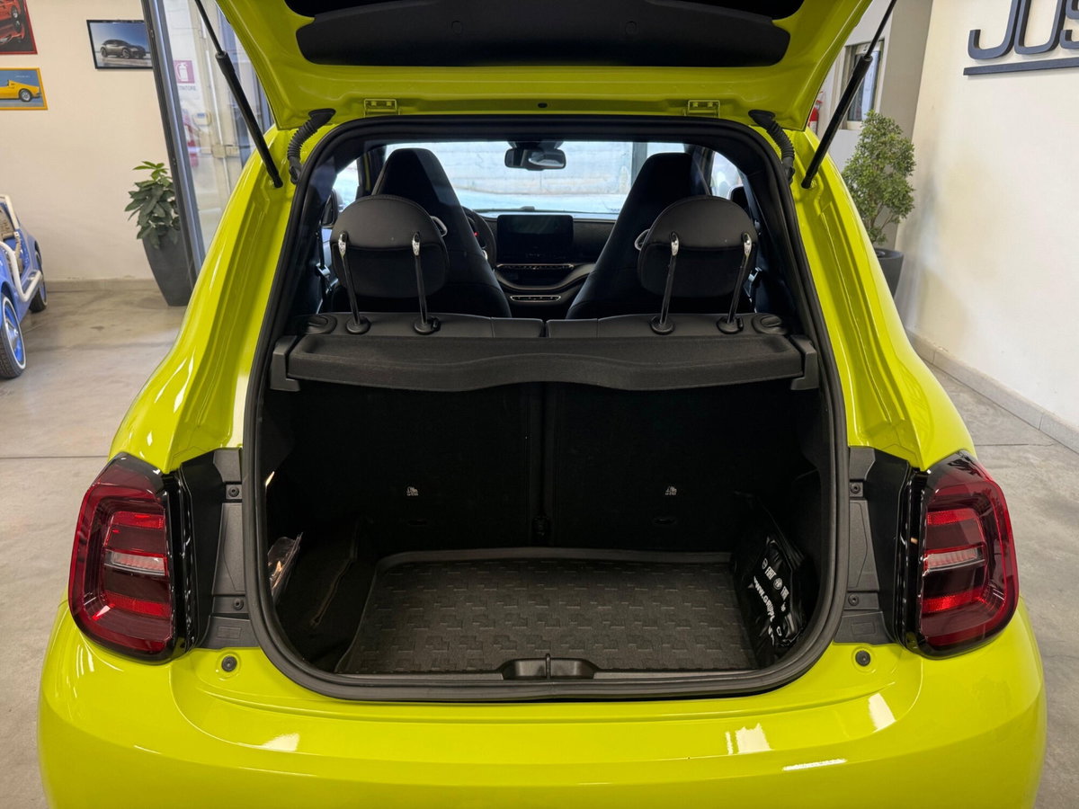 Abarth 500e Cabrio 42 kWh (13)