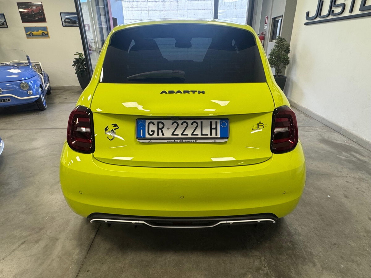 Abarth 500e Cabrio 42 kWh (5)
