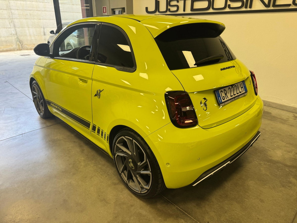 Abarth 500e Cabrio 42 kWh (6)