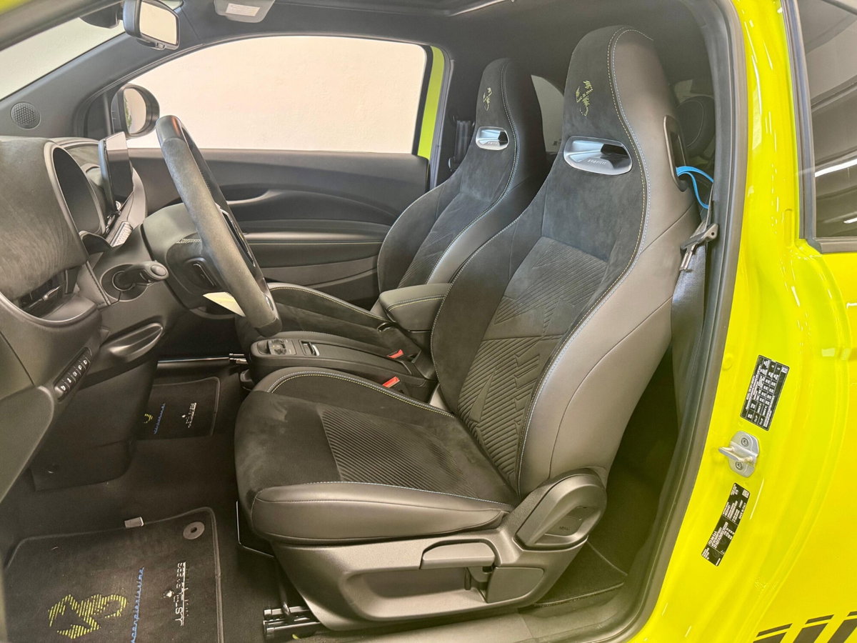 Abarth 500e Cabrio 42 kWh (9)