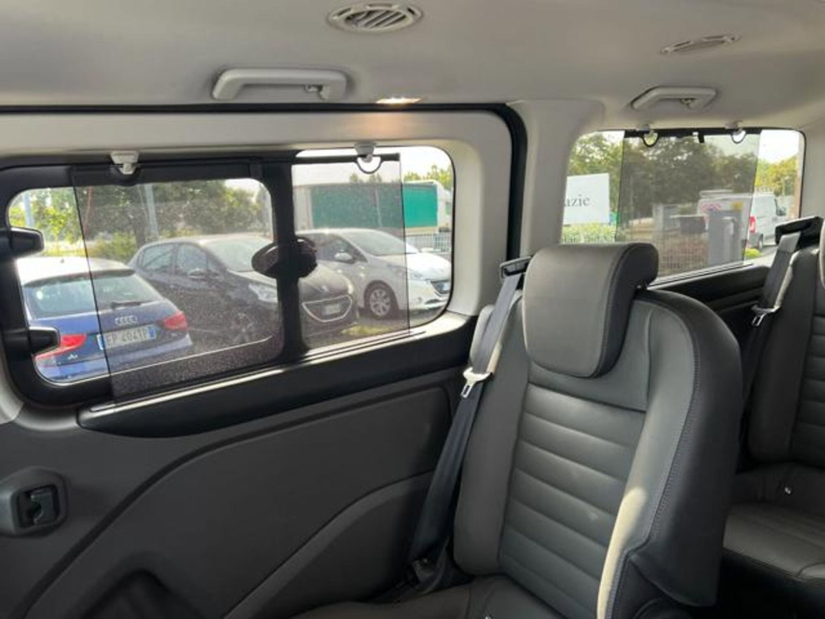 Ford Tourneo Custom 320 2.0 TDCi 185CV aut. PC Titanium (16)