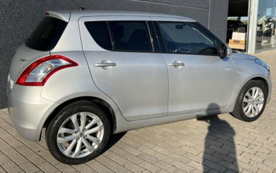 Suzuki Swift 1.2 VVT 5 porte B-Top (8)
