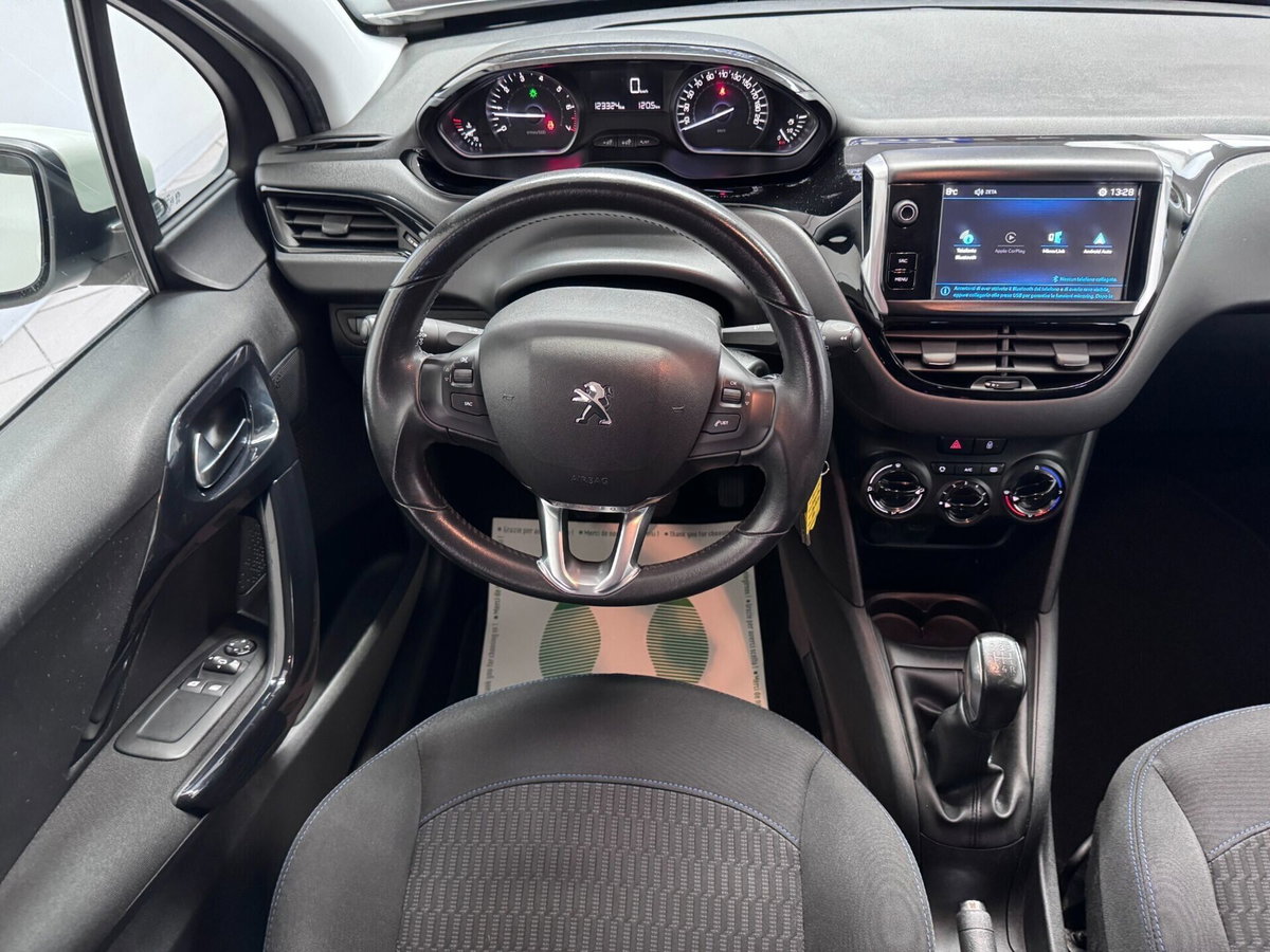 Peugeot 208 82 5 porte Access (18)