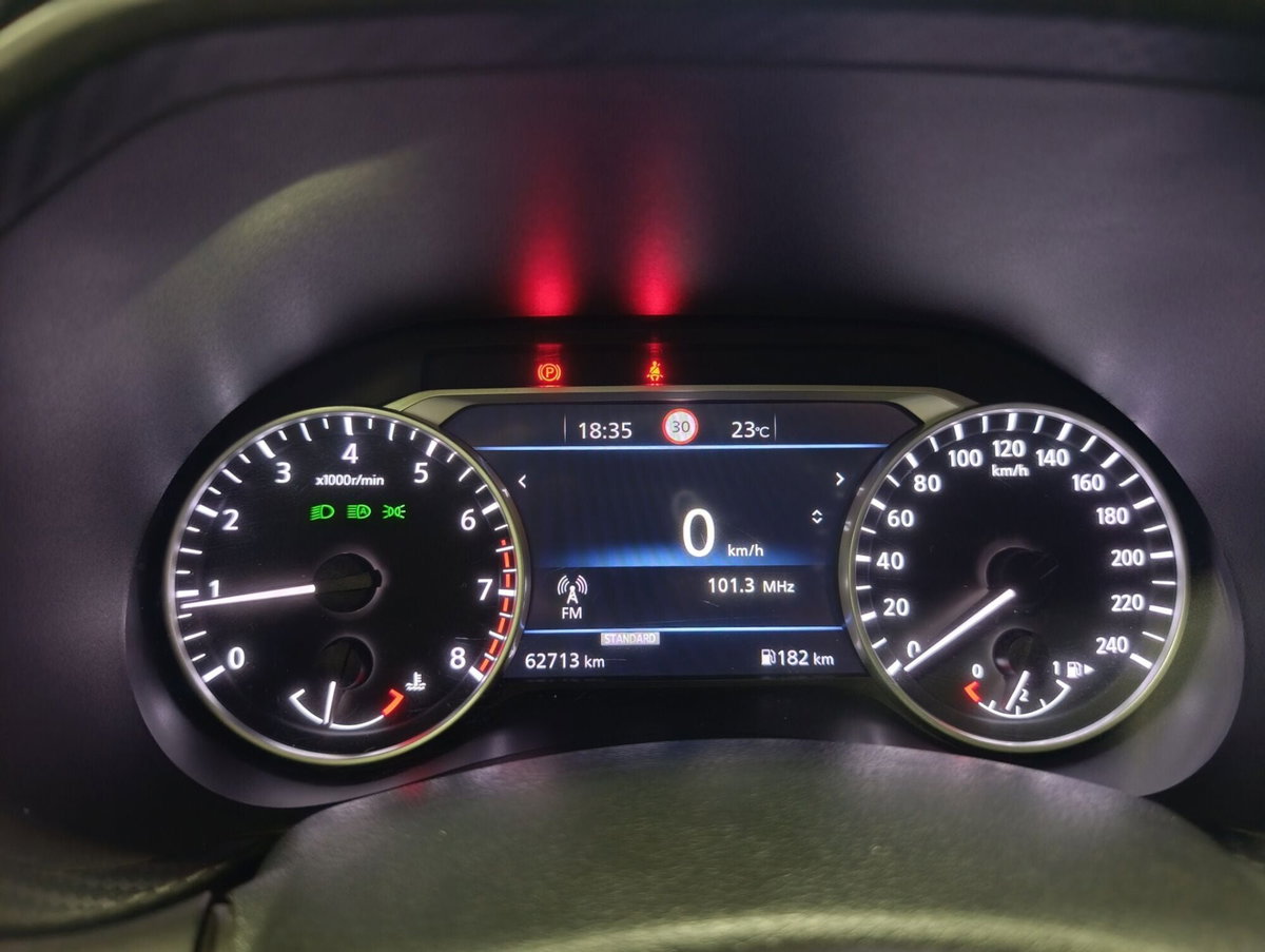 Nissan Juke 1.0 dig-t N-Connecta 114cv (14)