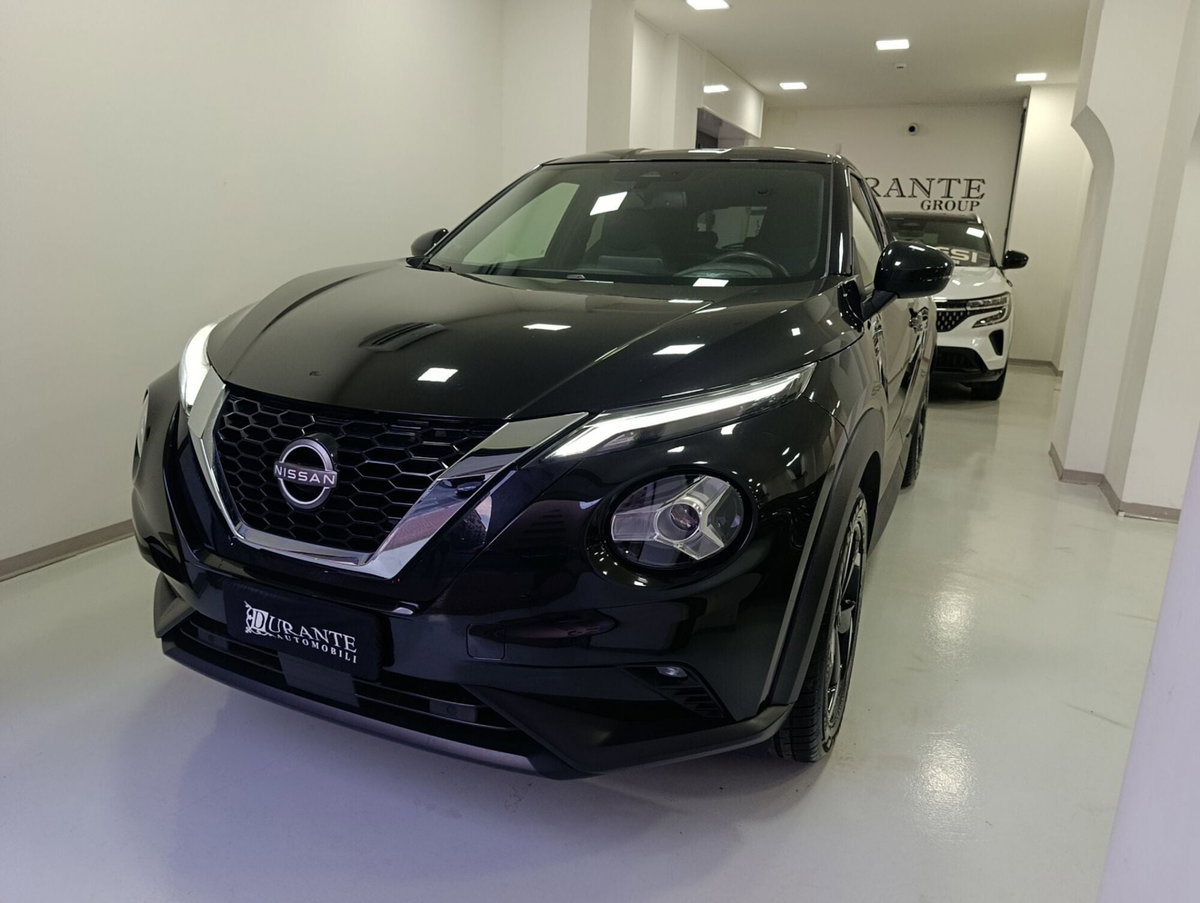 Nissan Juke 1.0 dig-t N-Connecta 114cv (2)