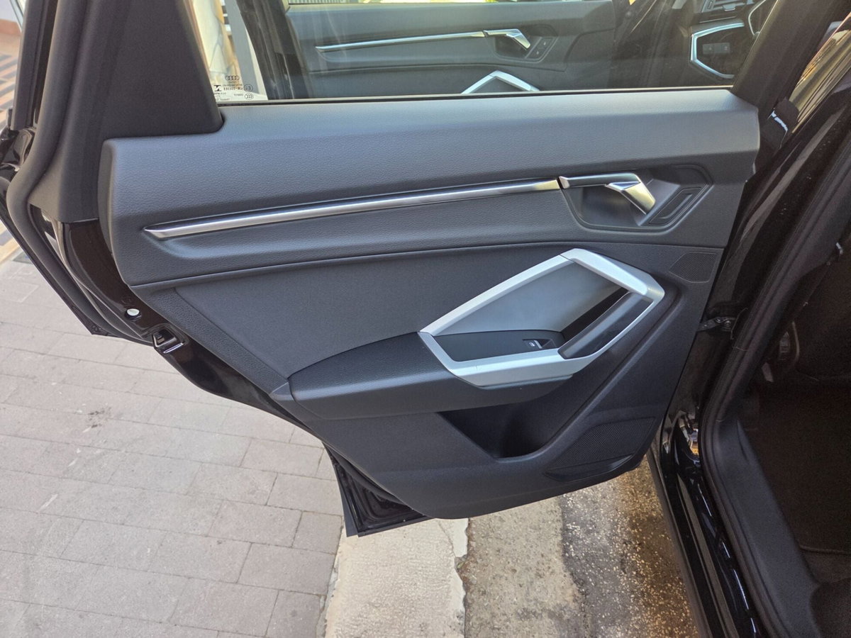 Audi Q3 Sportback 35 TDI S line edition (15)