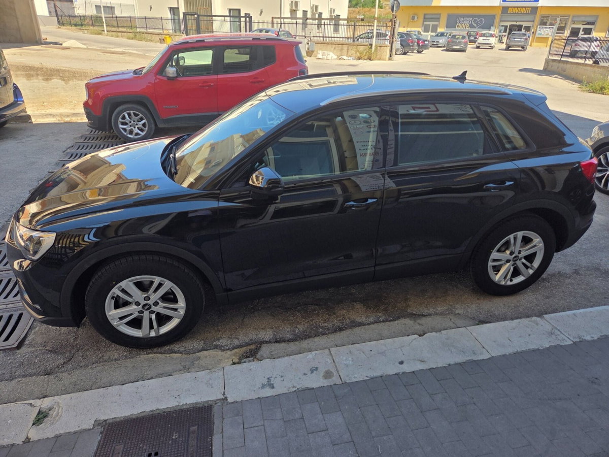 Audi Q3 Sportback 35 TDI S line edition (2)