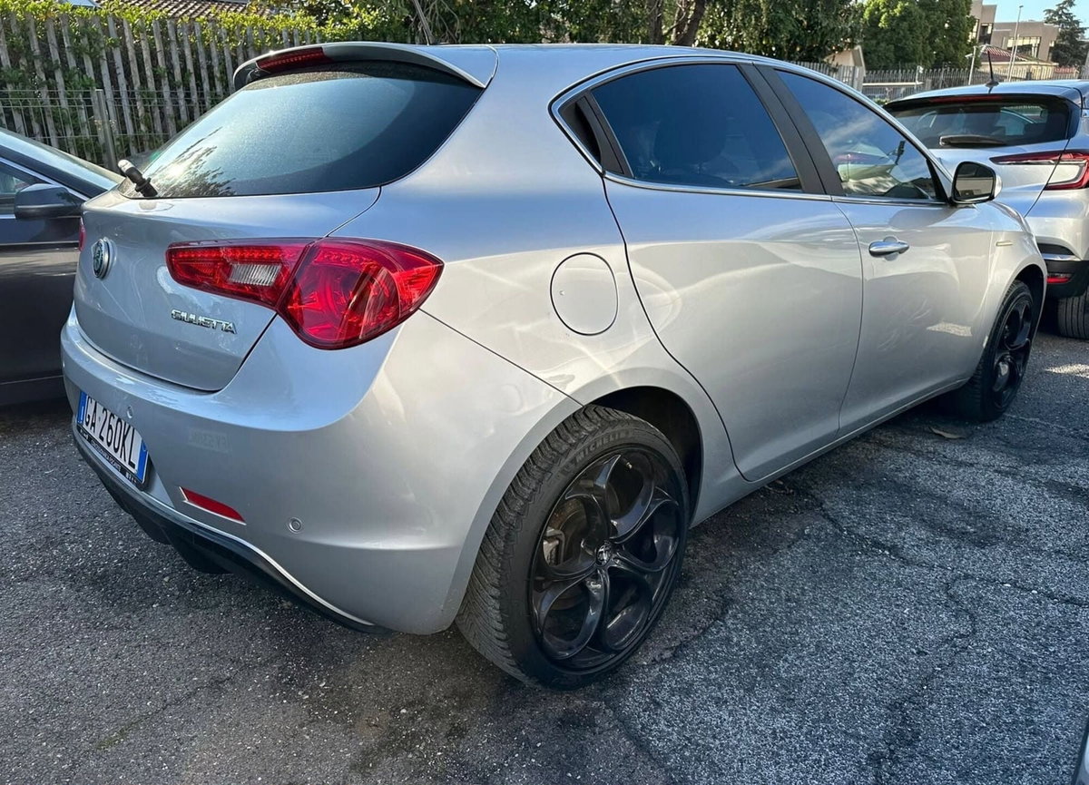 Alfa Romeo Giulietta 1.6 JTDm Ti 120cv (3)