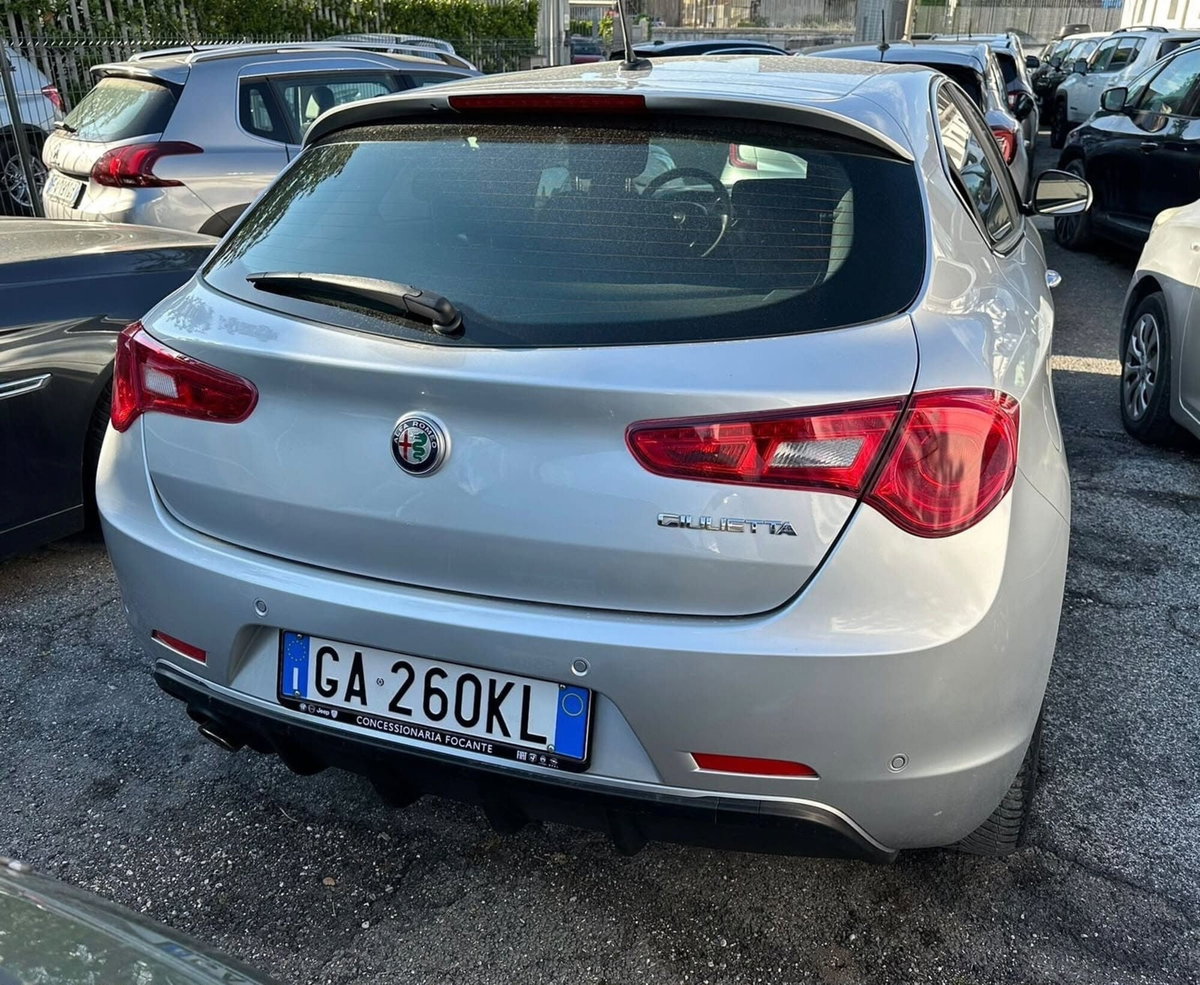Alfa Romeo Giulietta 1.6 JTDm Ti 120cv (5)