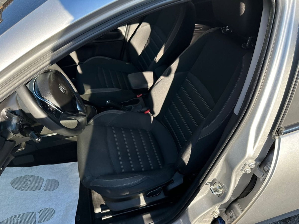 Alfa Romeo Giulietta 1.6 JTDm Ti 120cv (8)